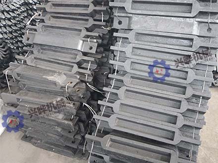 兴晔矿用XGZ铸石刮板 煤矿铸造重型刮杠 耐磨损耐用可定制